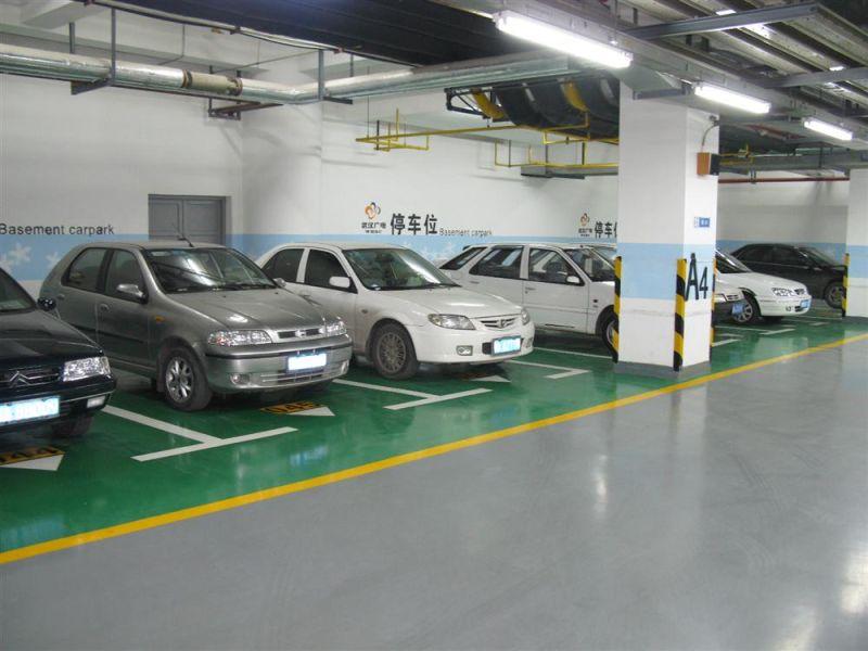 中醫(yī)院地下停車場地坪漆翻新工程
